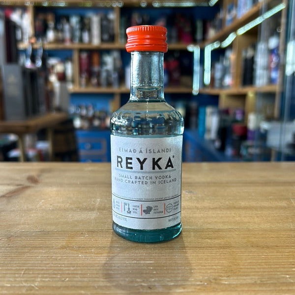 Reyka Vodka 40% 12x5cl - Just Wines 