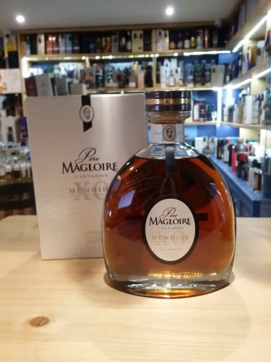 Pere Magloire Calvados XO Memoire 70cl 40% - Just Wines 